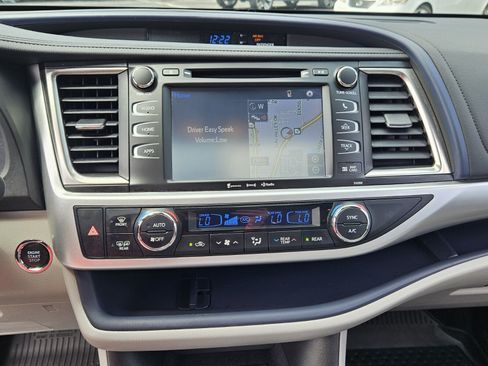 Certified 2019 Toyota Highlander XLE FWD image 20