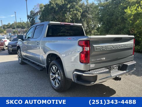 Used 2023 Chevrolet Silverado 1500 LT AWD/4WD image 3