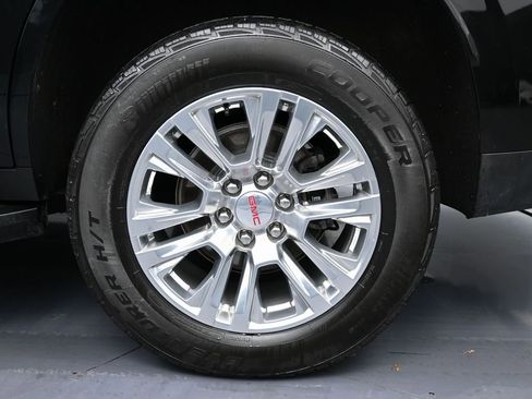 Used 2024 GMC Yukon Denali image 13