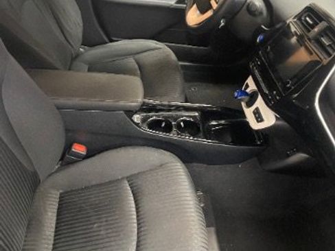 Used 2018 Toyota Prius Prime Plus w/ Carpet Mat Package image 11