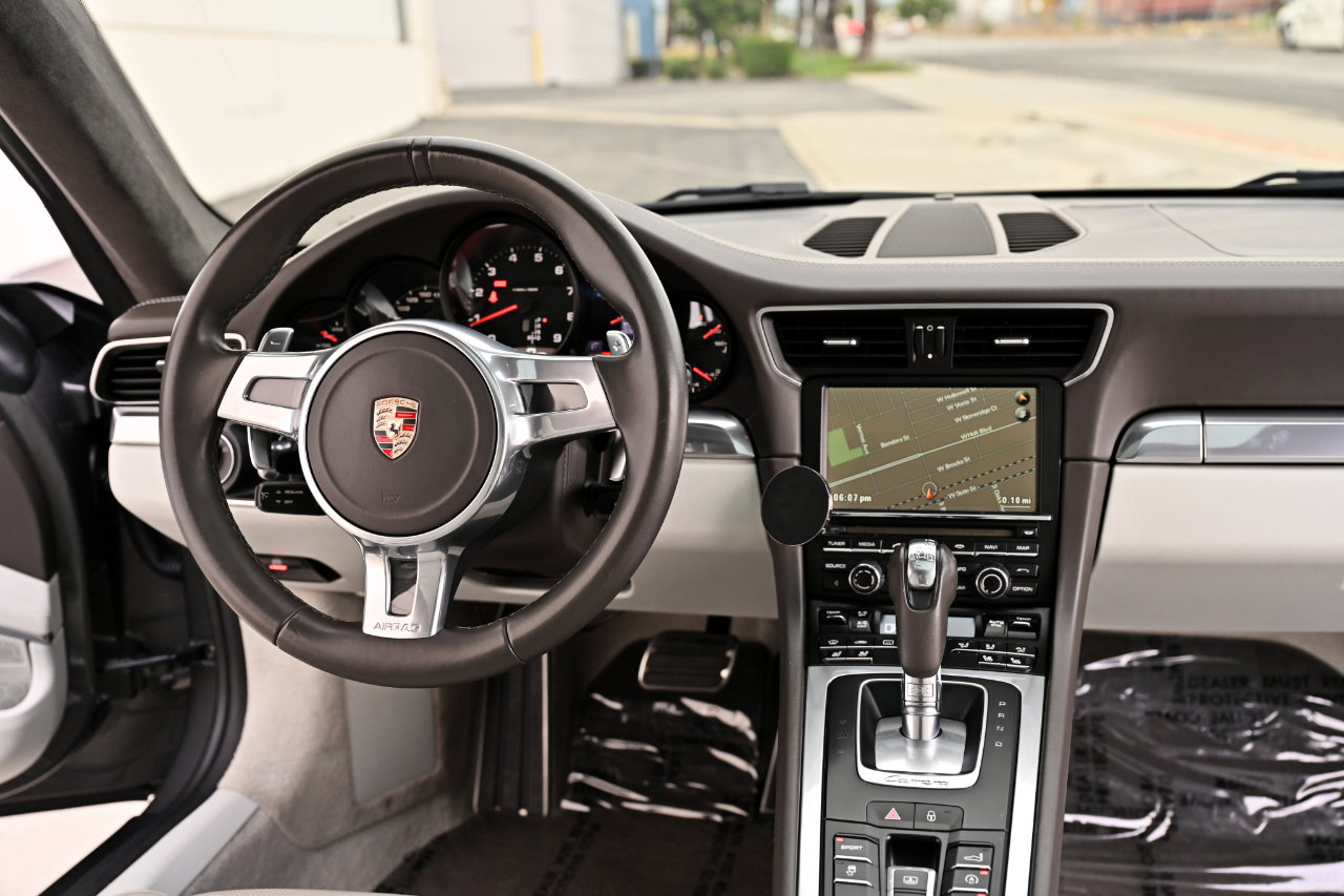 Used 2014 Porsche 911 Carrera image 21
