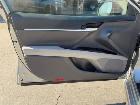 Used 2023 Toyota Camry SE image 13