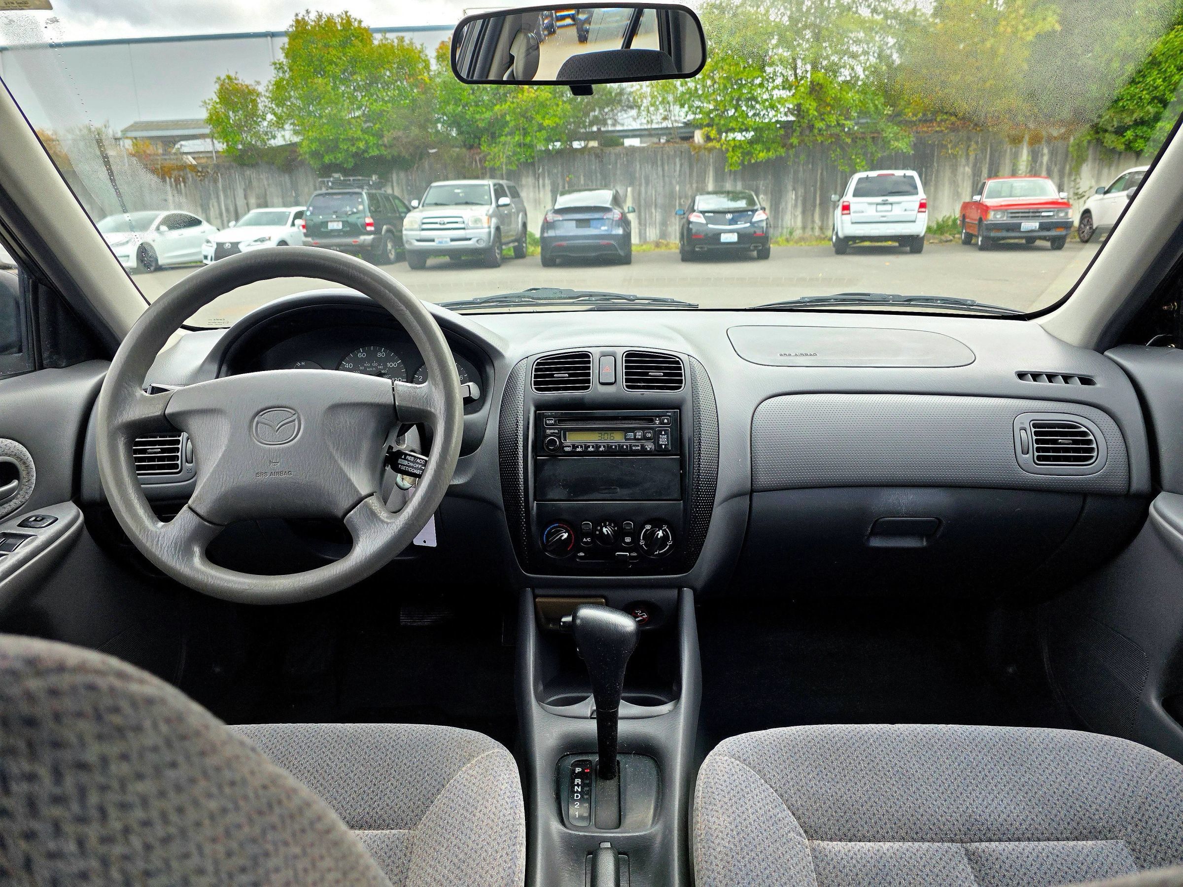 Used 1999 MAZDA Protege FWD image 16