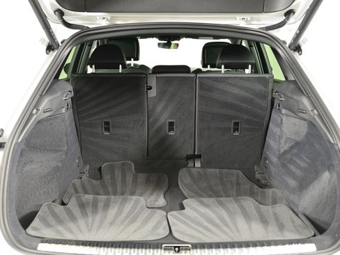 Certified 2023 Audi Q3 2.0T Premium w/ Black Optic Sport Package image 25