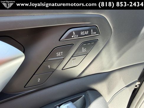 Used 2021 BMW X7 M50i w/ Executive Package AWD/4WD image 34