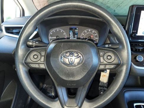 Used 2025 Toyota Corolla LE image 22