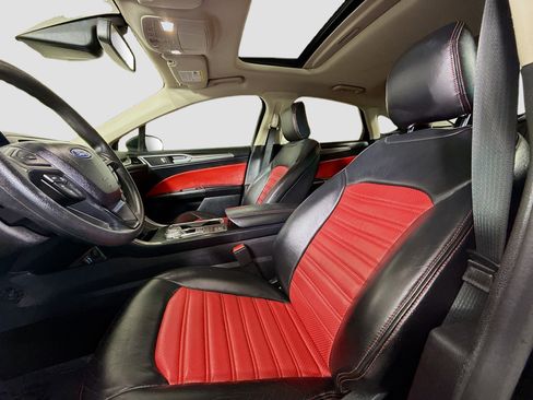 Used 2020 Ford Fusion SE image 22