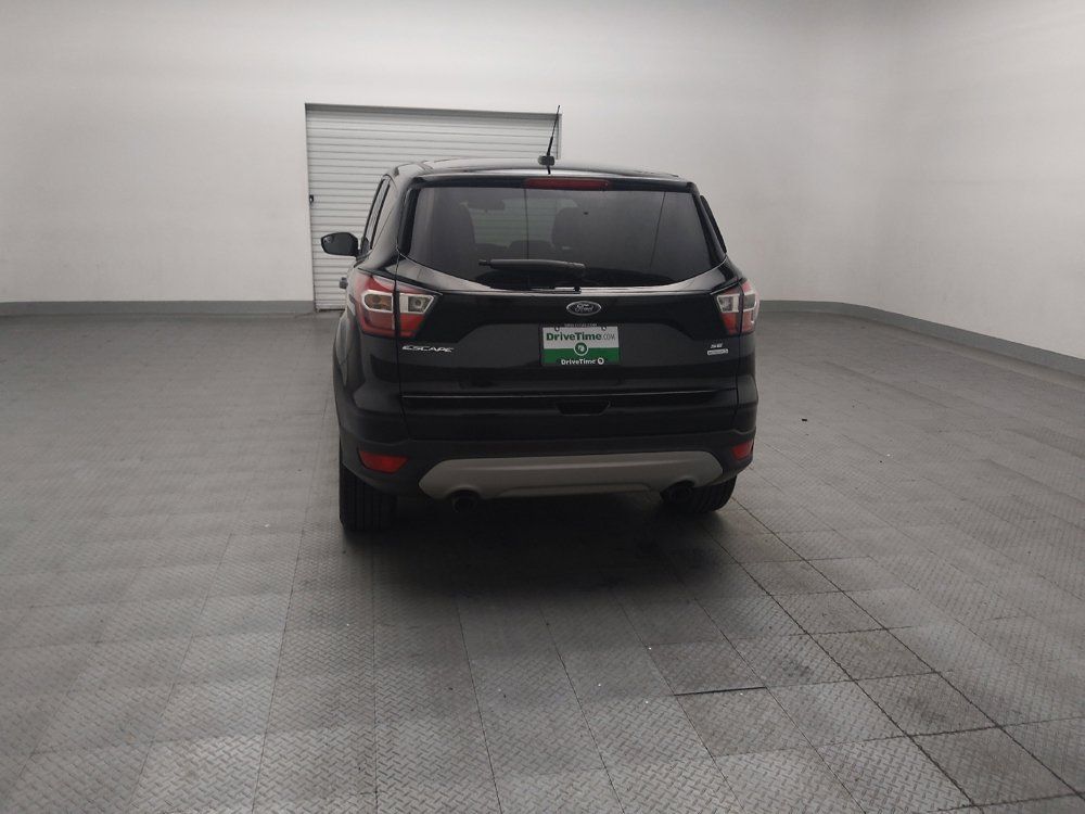 Used 2017 Ford Escape SE FWD image 6