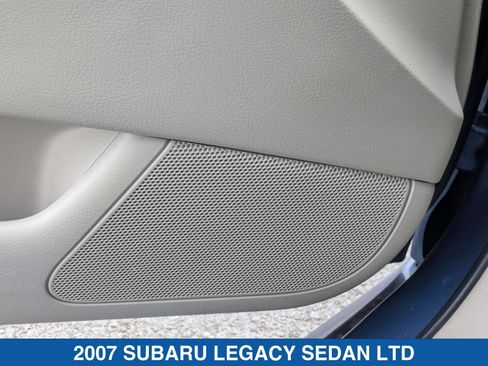 Used 2007 Subaru Legacy 2.5i Limited AWD/4WD image 14