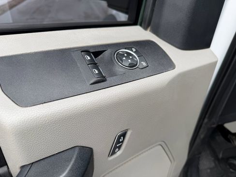 Used 2020 Ford F550 4x4 Regular Cab Super Duty image 21