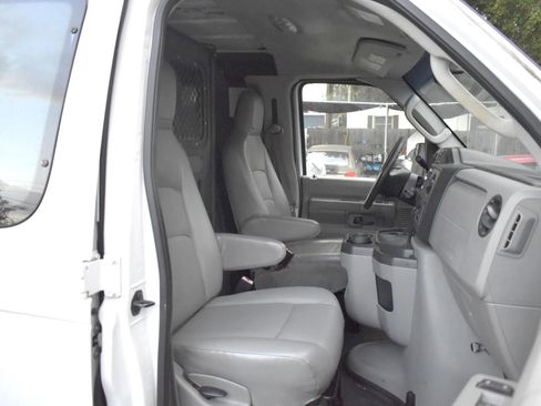 Used 2014 Ford E-250 and Econoline 250 w/ Commercial Cargo Van Package image 12