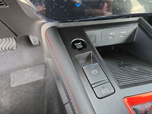 New 2026 Nissan Kicks SR image 21