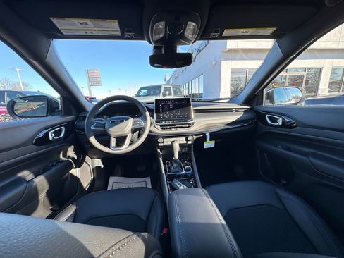 New 2026 Jeep Compass Latitude image 12