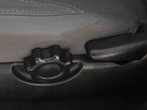 Used 2020 Toyota Tacoma SR5 image 19