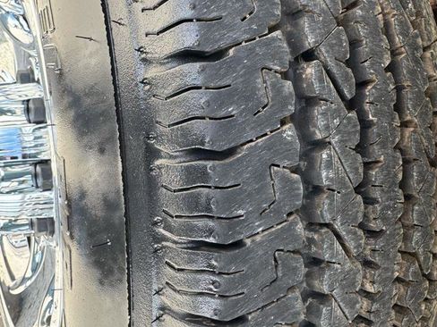 Used 2011 Chevrolet Express 2500 image 11