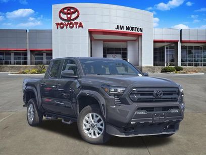Used 2025 Toyota Tacoma SR5