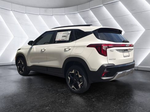 New 2026 Kia Seltos S FWD image 3