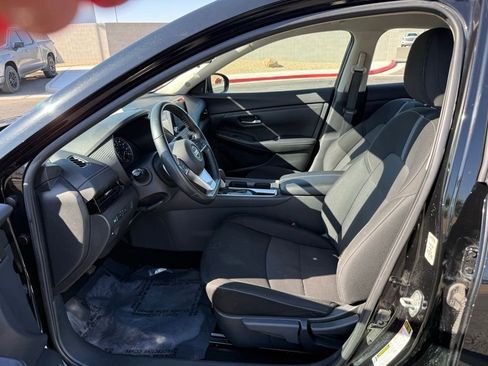 Used 2022 Nissan Sentra SV image 11