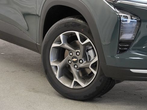New 2026 Chevrolet Trax LT w/ Driver Confidence Package FWD image 9