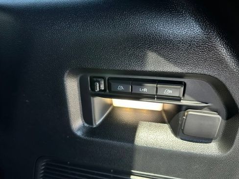 Used 2023 Ford Explorer ST w/ Equipment Group 401A AWD/4WD image 9