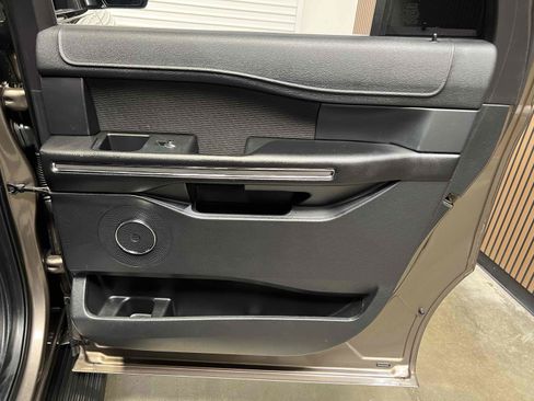 Used 2019 Ford Expedition Max XLT RWD image 70