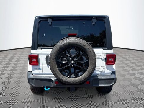 Used 2023 Jeep Wrangler Unlimited Sahara w/ Cold Weather Group AWD/4WD image 7