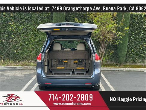 Used 2014 Toyota Sienna XLE image 16