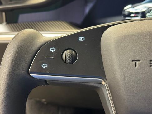 Used 2021 Tesla Model S Plaid image 32