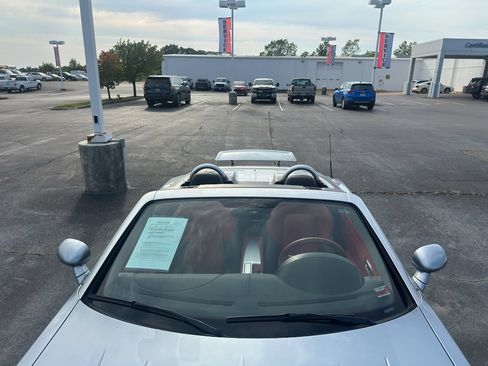 Used 2006 Chrysler Crossfire Limited image 14