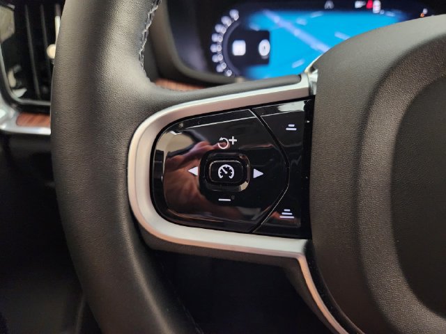 Certified 2026 Volvo V60 B5 Cross Country Plus w/ Protection Package Premier AWD/4WD image 27