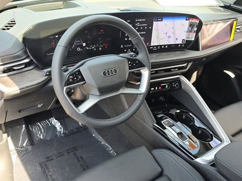 New 2025 Audi Q5 Prestige image 17