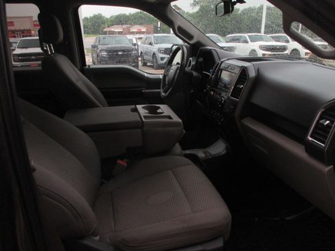 Used 2015 Ford F150 XLT w/ Equipment Group 302A Luxury RWD image 11