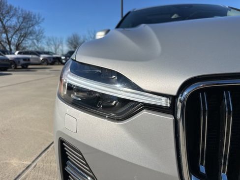 Certified 2023 Volvo XC60 B5 Plus image 12