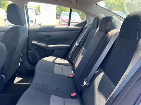 Used 2025 Nissan Sentra SV FWD image 5