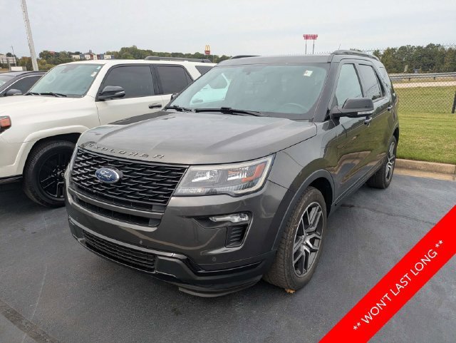 Used 2018 Ford Explorer Sport AWD/4WD image 3