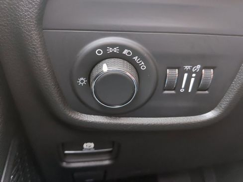 Used 2024 Jeep Grand Cherokee L Laredo AWD/4WD image 27