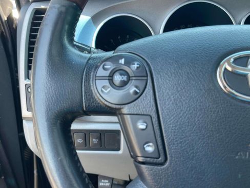 Used 2011 Toyota Sequoia Platinum AWD/4WD image 28