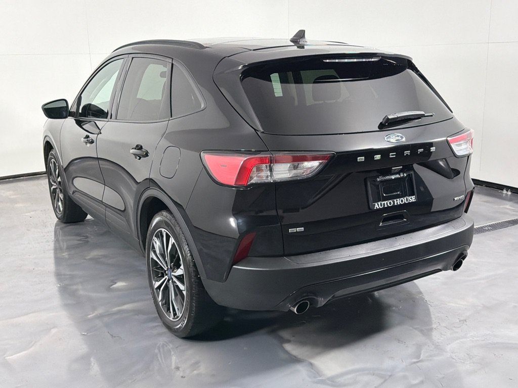 Used 2021 Ford Escape SE w/ SE Sport Appearance Package AWD/4WD image 7
