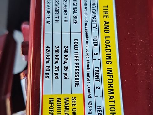 Used 2025 Chevrolet Trax LT w/ Driver Confidence Package image 29