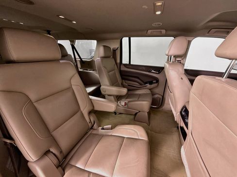 Used 2017 Chevrolet Suburban LT RWD image 26