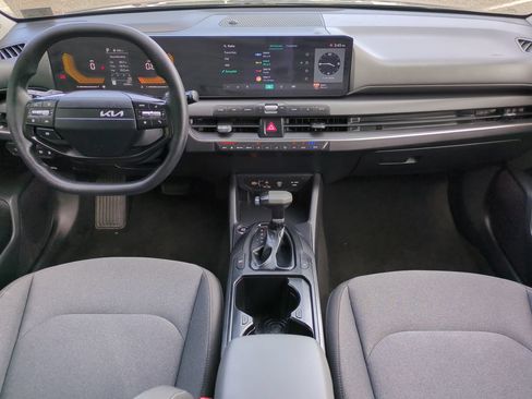 Used 2025 Kia K4 FWD image 14