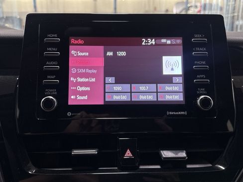 Used 2021 Toyota Camry SE FWD image 18
