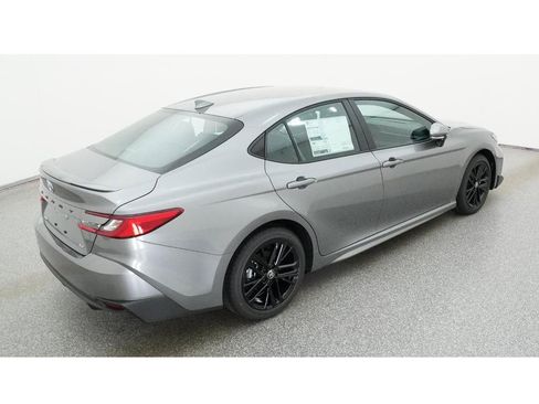 New 2026 Toyota Camry SE FWD image 9