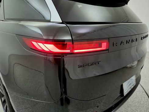 New 2026 Land Rover Range Rover Sport Dynamic SE AWD/4WD image 31