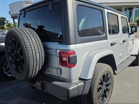 Used 2023 Jeep Wrangler Unlimited Sahara AWD/4WD image 2