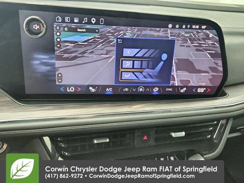 Used 2025 Chevrolet Suburban LT AWD/4WD image 26