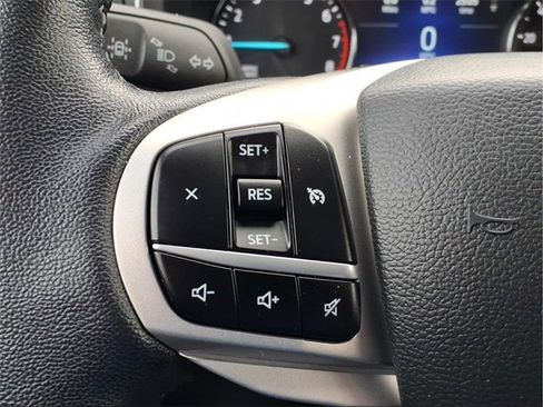 Used 2022 Ford Explorer XLT w/ Equipment Group 202A image 27