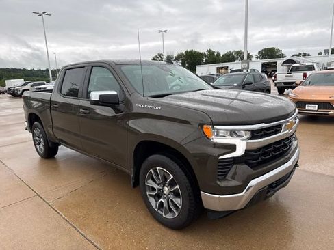 Used 2024 Chevrolet Silverado 1500 LT AWD/4WD image 1