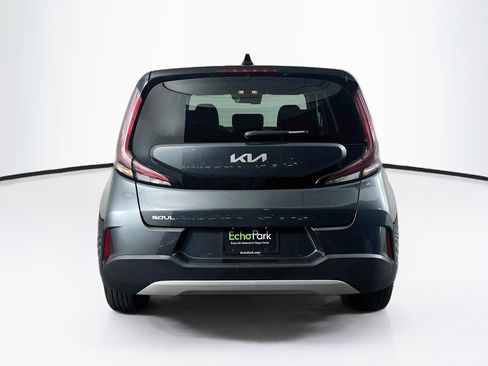 Used 2025 Kia Soul LX w/ LX Technology Package FWD image 7