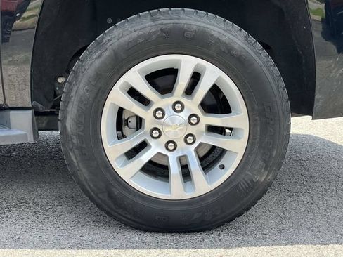 Used 2019 Chevrolet Suburban LT AWD/4WD image 11